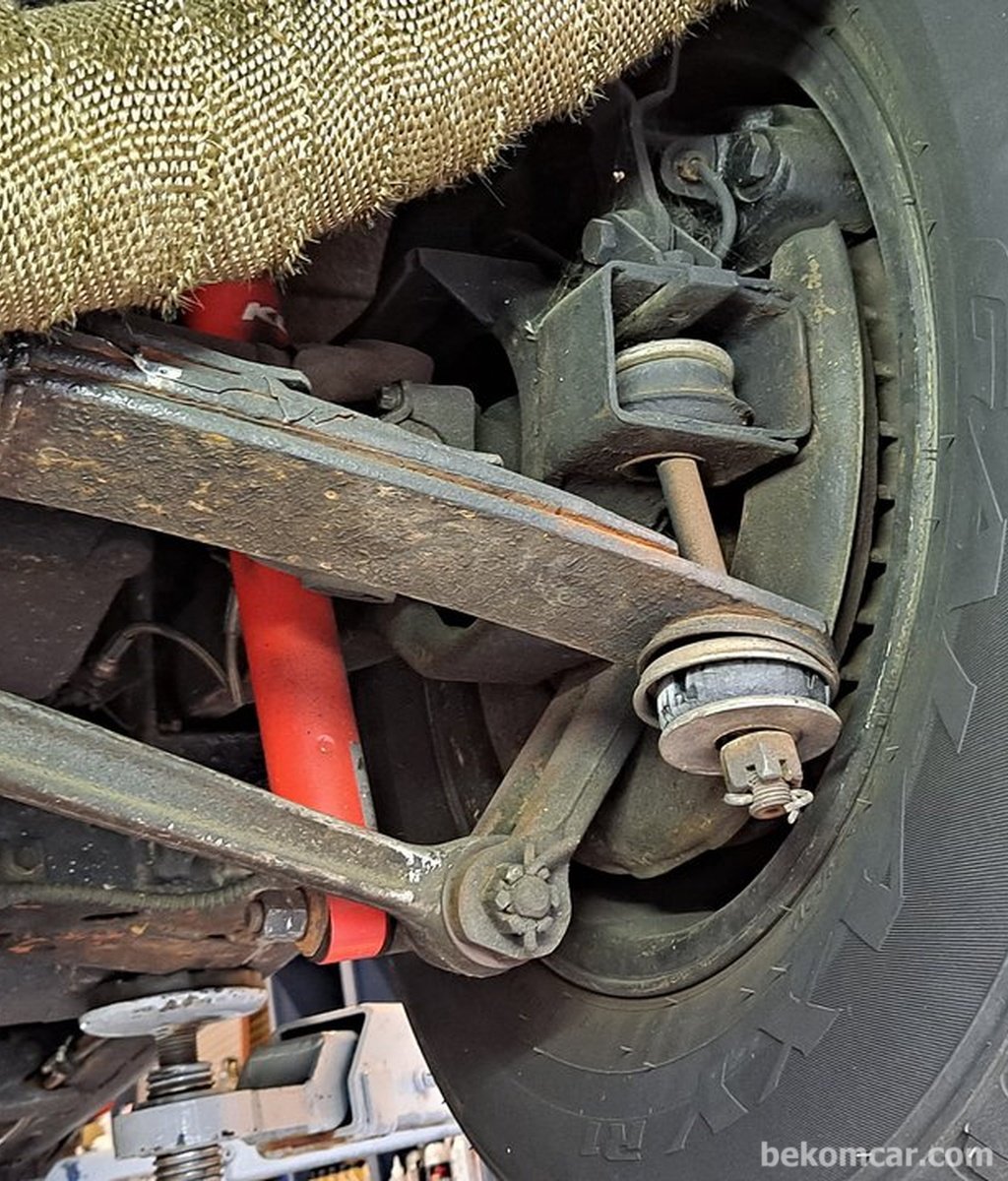 쉐보레 스포츠카 콜벳 C3 중고차 차량점검중 하체점검일부|بيكومكار  (bekomcar)