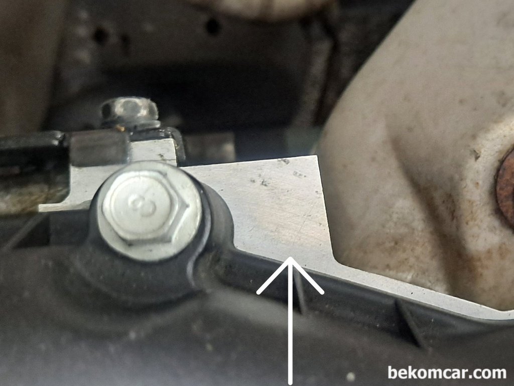 벨브커버 엔진오일 누유, 가스켓 교환후 약 1달. 누유완전 해방.|bekomcar.com
