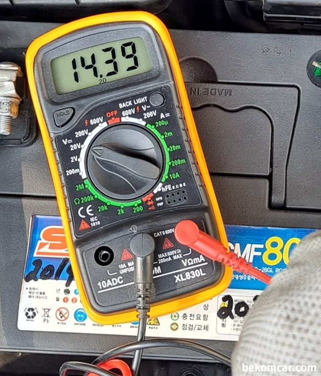 What is the normal voltage when the car is running?|bekomcar.com