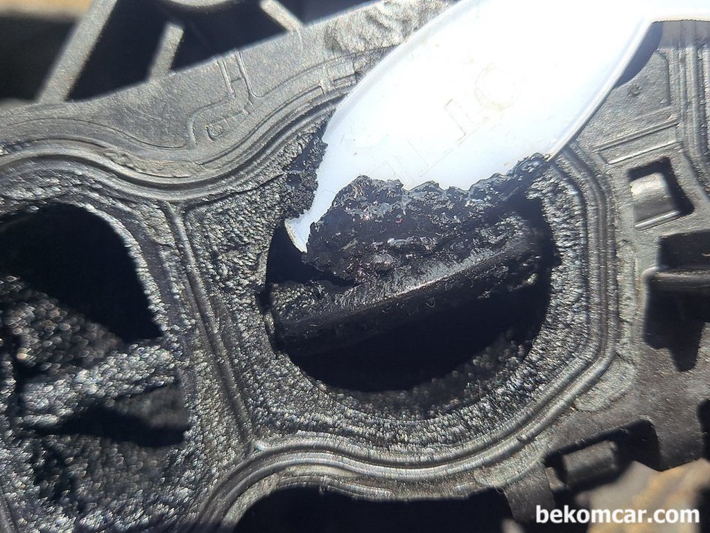 GDI직분사 터보등 인테이크 카본찌꺼기 청소|베콤카 (bekomcar.com)