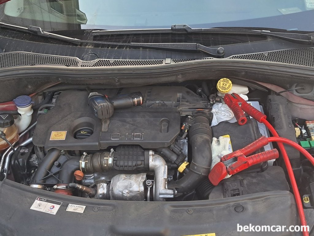 푸조 세단 208 배터리 및 캐패시터 잔류전류 제거작업|بيكومكار  (bekomcar)