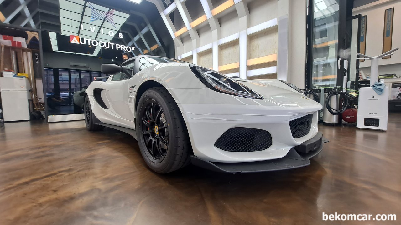 부짜모터스에서 만난 로터스 LOTUS 엘리스(Elise), 최신 로터스 LOTUS 엘리스(Elise) 차량. 차량제공: 부짜모터스|bekomcar.com