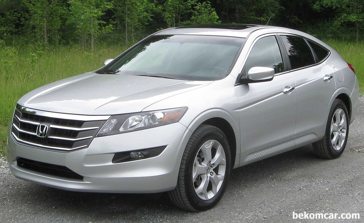 혼다 크로스투어 SUV COUPE, 혼다 크로스투어 SUV COUPE. Photo Copyright & Credit: https://en.m.wikipedia.org/wiki/Honda_Crosstour|bekomcar.com