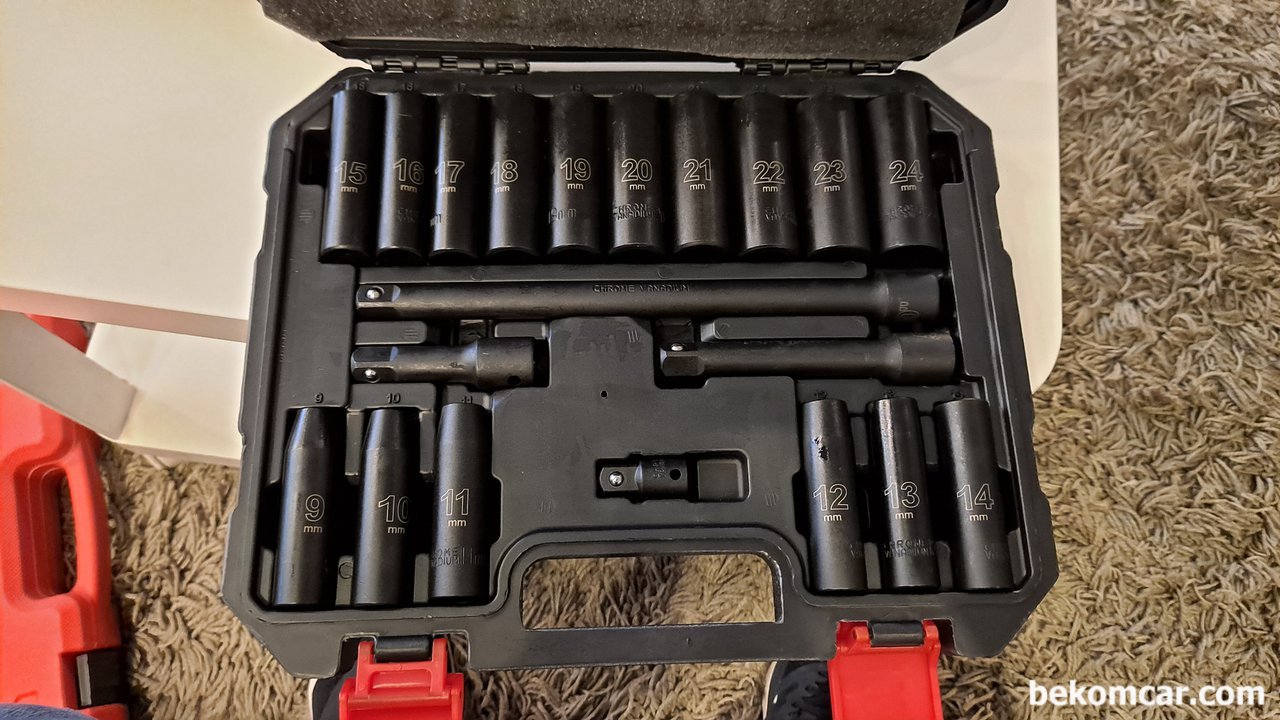 1/2" 임팩용 딥 소켓으로 높이가 77mm 이다., 1/2" 임팩용 딥 소켓 사이즈도 9~24mm까지 하나도 빠짐없어서 여러자동차 메이커에 사용가능.|베콤카 (bekomcar.com)
