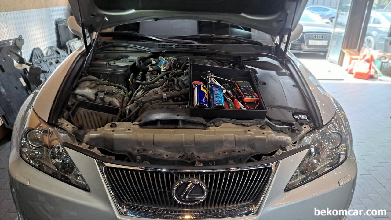 렉서스 IS250 베콤카 건강검진과 스마트키 등록완료, 렉서스 IS250 2.5L V6 DOHC 24V RWD 베콤카 건강검진, 스마트키 등록, 점화플러그 상태 및 엔진상태 파악 그리고 기본적인 엔진룸 하체 육안점검을 완료하였다.|贝科姆汽车 (bekomcar)