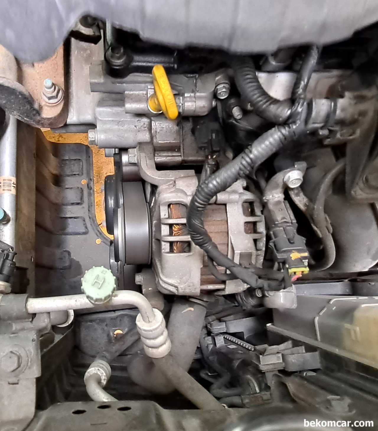 기아자동차 2016년 레이 고장코드 C1101 Battery Voltage High라고 뜨는데 뭐가 고장인가요? 카센터는 문제없다고 하고., 기아자동차 2016년 레이 고장코드 C1101 Battery Voltage High 상태. 가장유력한 고장용의자는 알터네이터 이다.특히 알터네이터의 레귤레이터 고장이 의심되는 상황이다.|베콤카 (bekomcar.com)