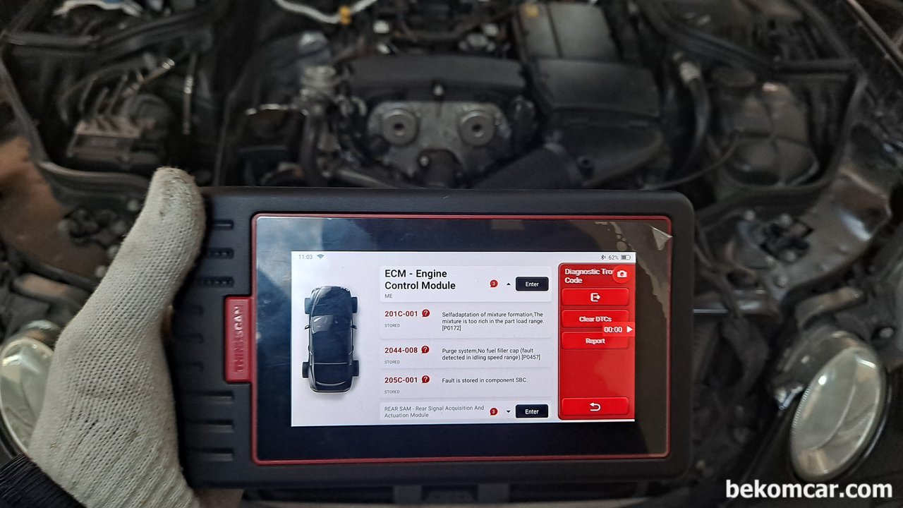 벤츠 E200K W211, 201C-001 농후고장코드, 벤츠 E200K W211, 201C-001 농후고장코드등 진단되었다. 특히 시스템농후의 경우 W211에서 자주 발견되는 고장코드이다.|베콤카 (bekomcar.com)