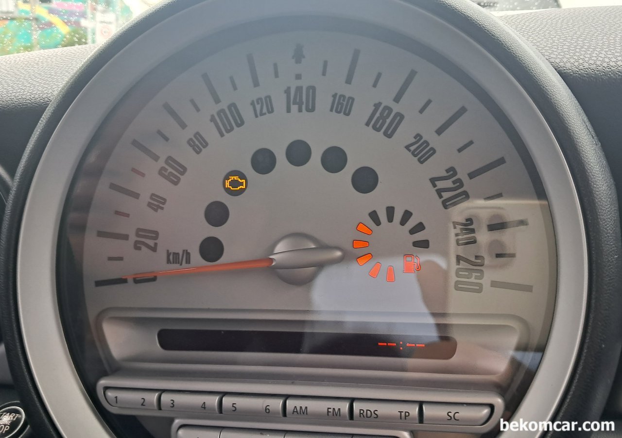 BMW MINI 쿠퍼 계기판 엔진체크등, FFD 확보가 우선, BMW 미니 쿠퍼 계기판 엔진체크등이 발생, 우선 프리즈프레임 데이터 (FFD, Freeze Frame,Data) 를 분석하여 진단 점검방향을 결정하는것도 하나의 방법이다. 엔진경고등(?)이 뜨면 고장코드 발생당시의 엔진애 상황 (RPM, ECT등)을 기록한 데이터이다.|베콤카 (bekomcar.com)