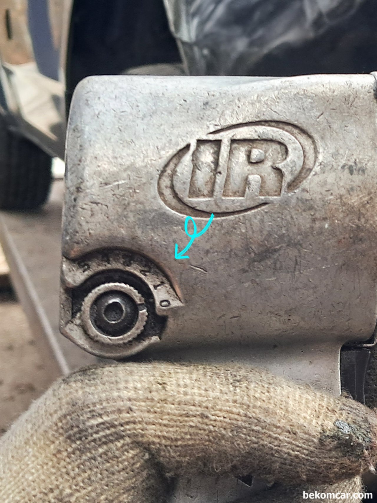 역시 듬직한 잉거솔랜드(IR) 임팩트는 다르다, 임팩트건 (Impact Wrenches) 중에서 가장 좋아하는 브랜드중 하나가 바로 IR (Ingersoll Rand) 잉거솔랜드 이다. 토크값 조절기능으로 작업시 편리하다. 물론 각 임팩트건 별, 스크류모드도 있고 임팩트 모드등 다양한 기능이 있다.|베콤카 (bekomcar.com)