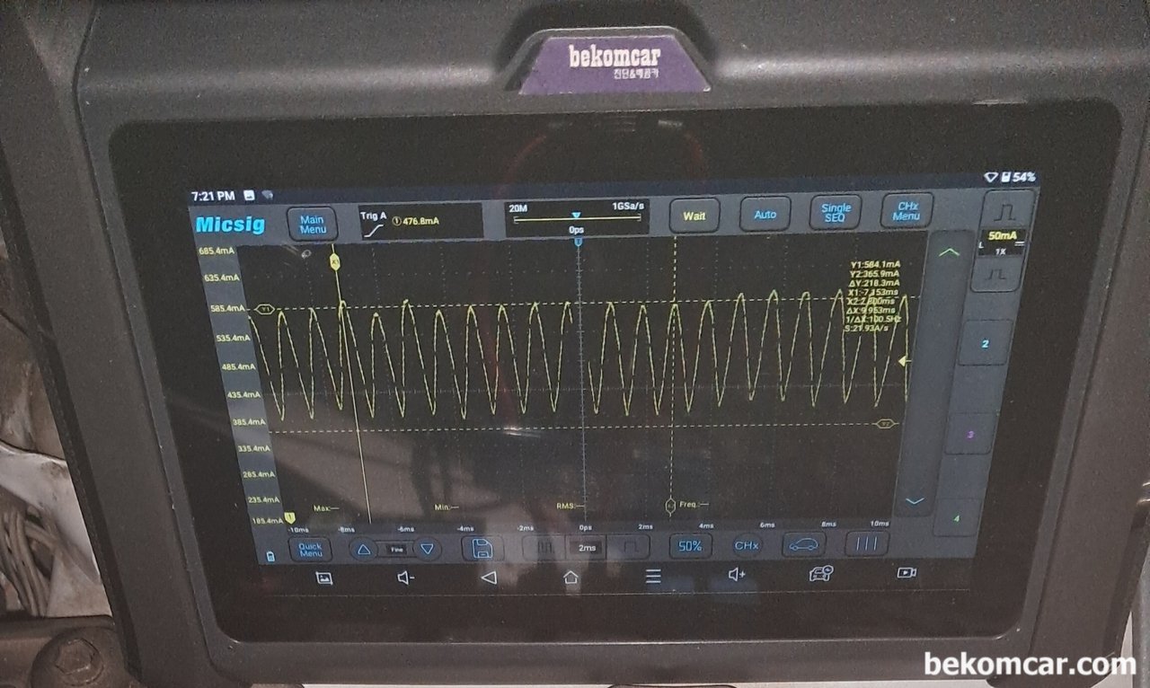 NF쏘나타 연료펌프 건강상태, 파형분석 6,000RPM 5A전류사용, NF쏘나타 연료펌프 파형을 분석해본다. 커뮤테이터는 8개를 기준으로 각 각 전류사용량 측정으로 다양한 모터상태를 알 수 있다. 모터는 약 6,000rpm으로 회전하고 있다.|بيكومكار (bekomcar)